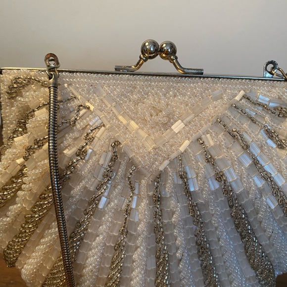 Vintage beaded white evening bag - Picture 2 of 5